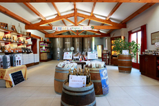 Domaine du Petit Chaumont Aigues Mortes propose la dégustation et la vente de vins au Domaine (® SAAM-Fabrice Chort)