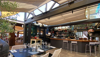 Hippy Market Sète propose une une cuisine fusion de haute volée à la carte de son restaurant.