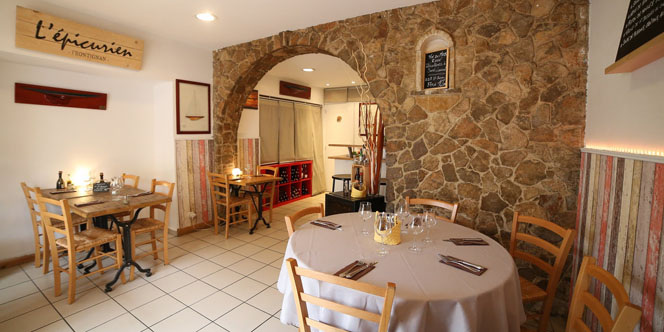 L’Épicurien est un restaurant traditionnel avec une cuisine faite maison à Frontignan qui propose de délicieux plats méditerranéens.(® SAAM-fabrice Chort)