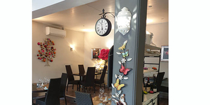 Le restaurant l'Insolite à Mauguio et sa cuisine fait maison reçoit des groupes pour vos repas d'amis, de famille ou d'entreprise.( ® l insolite) Le restaurant l'Insolite à Mauguio et sa cuisine fait maison reçoit des groupes pour vos repas d'amis, de famille ou d'entreprise.( ® l insolite)
