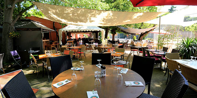 Le restaurant La Jalade Montpellier qui propose une cuisine fait maison a ouvert sa grande terrasse.( ® SAAM-fabrice Chort)