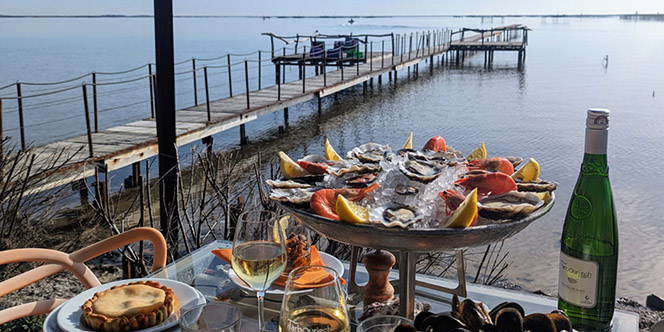 St Barth Tarbouriech Marseillan : huitres, coquillages au bord de l'eau (® tarbouriech)
