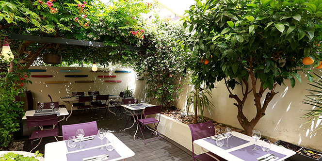 patio d'été du restaurant Les Gourmands à Montpellier