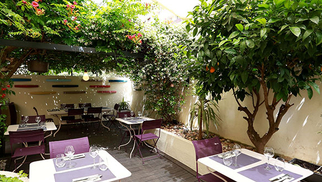patio d'été du restaurant Les Gourmands à Montpellier