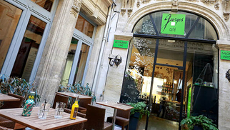 Gagnez un restaurant pour 2 à Montpellier avec Resto-Avenue en écoutant l'émission de cuisine de France Bleu Hérault. Cette semaine, c'est le restaurant Georges Café à Montpellier qui offre les repas mis en jeu.( ® SAAM-fabrice Chort)