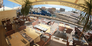 Tentez de gagner et de vous offrir un restaurant pour 2 à Sète avec Resto-Avenue en écoutant l'émission de cuisine de France Bleu Hérault.Cette semaine, c'est le restaurant La Calanque de Sète qui offre les repas mis en jeu. Tentez de gagner et de vous offrir un restaurant pour 2 à Sète avec Resto-Avenue en écoutant l'émission de cuisine de France Bleu Hérault.Cette semaine, c'est le restaurant La Calanque de Sète qui offre les repas mis en jeu.