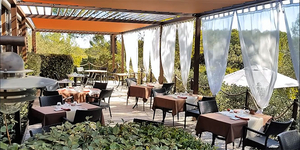 Votre restaurant le Clos des Oliviers vous livre à domicile ou s’emporte chez vous (® clos des oliviers) Votre restaurant le Clos des Oliviers vous livre à domicile ou s’emporte chez vous (® clos des oliviers)