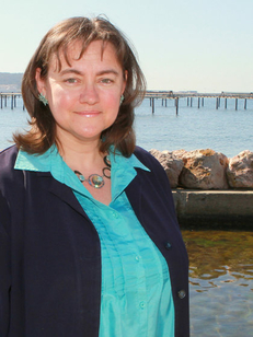 La Côte Bleue Bouzigues restaurant de poissons et fruits de mer sur l'Etang de Thau est dirigé par Catherine Leduc Archimbeau (®networld-Fabrice Chort)