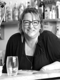 Aurélia Hildenbrand aux commandes de Tatie Cherry à Sète ( ® SAAM-fabrice CHORT)