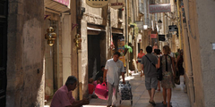 Rue de l'Ancien Courrier au centre-ville de Montpellier (® networld-sabrina boirel)