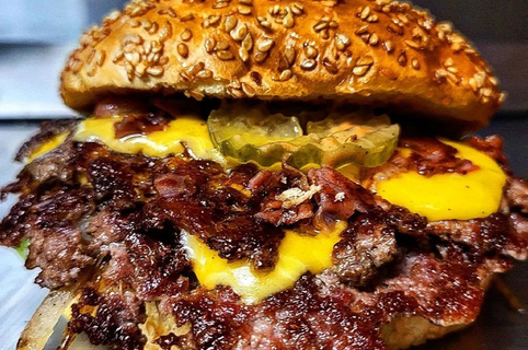 32bits Burger Montpellier prépare et vend des hamburgers smashés et faits maison