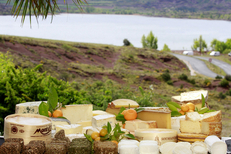 Auberge du Lac au Salagou est un restaurant avec une cuisine Faite Maison avec des produits frais ici un plateau de fromages gourmand (® networld-fabrice chort)