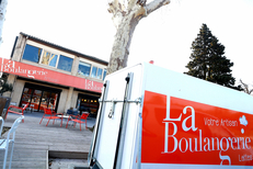 Boulangerie Lattes Boulangerie Ponrouch au Mas Saint Pierre : une boulangerie-salon de thé-snack aux portes de Montpellier avec ici de savoureux pains (® SAAM-fabrice Chort)