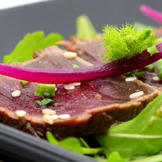 Tataki de bœuf chez L'Effet Jardin Lattes