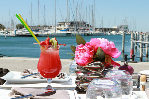 Restaurant L’Ombrine La Grande Motte et sa terrasse face au port (® networld-Fabrice Chort)
