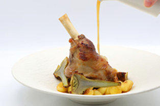 La Maison Gely Clapiers : restaurant bistronomique et plats faits maison. Ici une souris d'agneau confite au thym et romarin, gnocchis ( ® SAAM-fabrice CHORT) ( ® SAAM-fabrice CHORT)