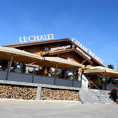 Le Chalet Chamoniard Lattes restaurant de fondues, raclettes et spécialités montagnardes avec une carte de salades et de grillades pour les beaux jours aux portes de Montpellier (® SAAM-fabrice chort)