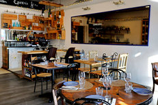 Les Bouteilles à la Mer Sète , un restaurant et bar à vins ( ® SAAM-fabrice CHORT)