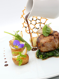 Les Deux M Marseillan • Restaurant gastronomique près du port avec des plats faits maison( ® SAAM-fabrice CHORT)