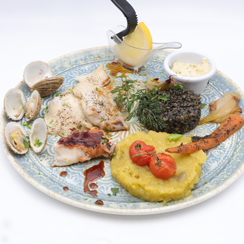 Mélanges de praires, plie, poulpe chez Les Poissons d'abord - Restaurant à Montpellier