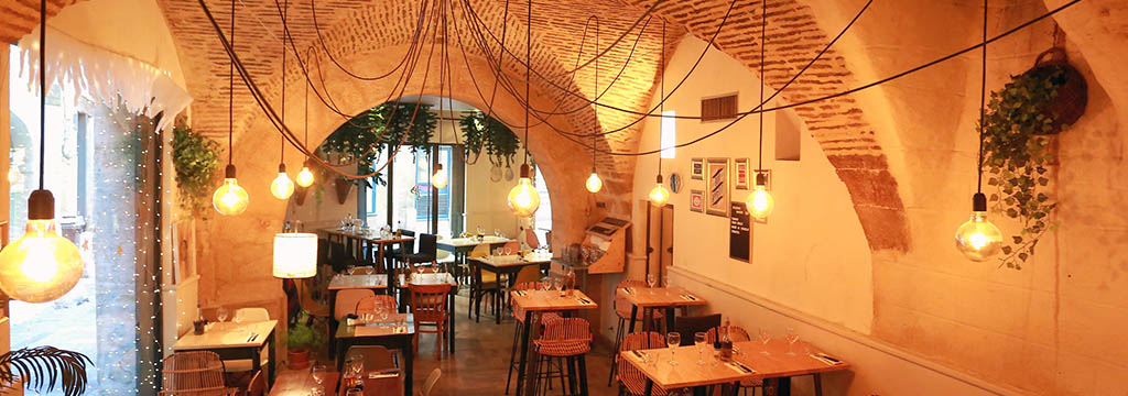 Pizzeria du Palais Montpellier Restaurant italien de pizzas, grillades et spécialités italiennes au centre-ville (® NetWorld-Fabrice Chort) Pizzeria du Palais Montpellier Restaurant italien de pizzas, grillades et spécialités italiennes au centre-ville (® NetWorld-Fabrice Chort)