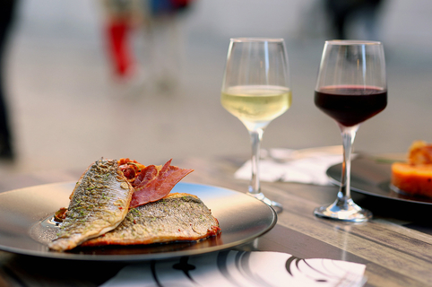 Restaurant le Thautem à Sète propose une cuisine traditionnelle fait maison autour de poissons et produits frais.(® SAAM-fabrice CHORT)