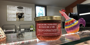 Maison Pourthié réalise du coulis de tomates fait Maison avec des tomates fraîches de Mauguio. Maison Pourthié réalise du coulis de tomates fait Maison avec des tomates fraîches de Mauguio.